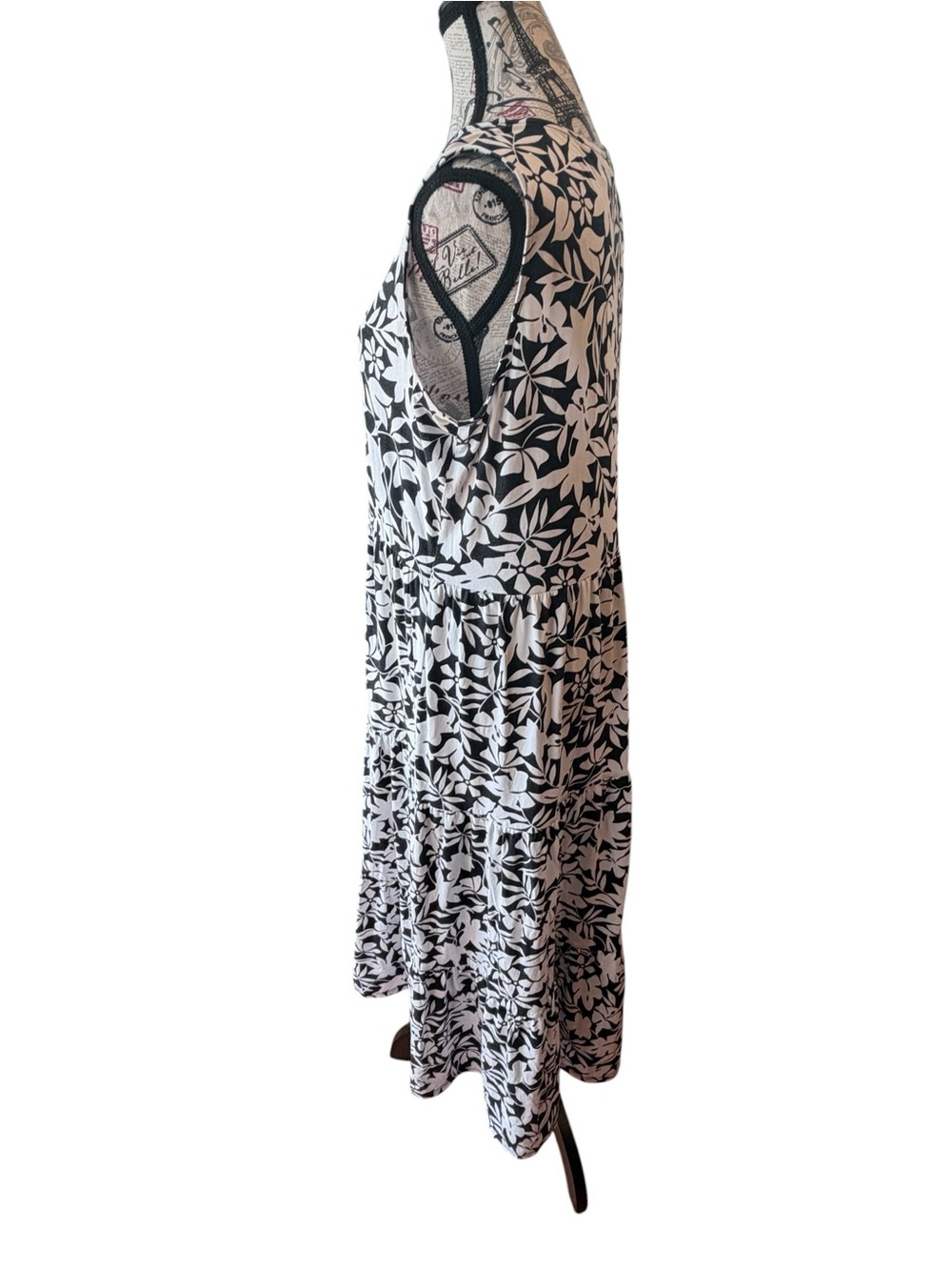 Lands' End Black and White Leaf-Print Dress - Picture 2 of 7